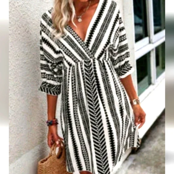 Tribal/striped print Dress - Picture 1 of 4